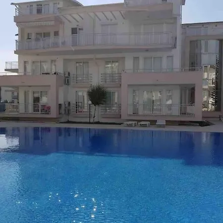 Duplex Ap With A Large Pool Is A Paradise On Earth *